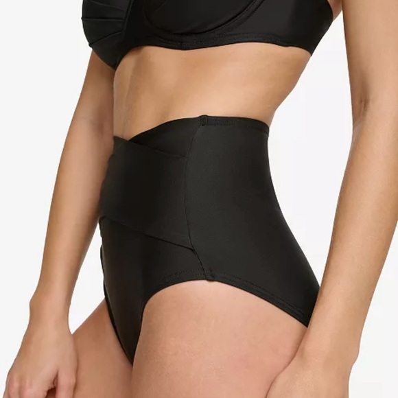 NWT Calvin Klein
Women's High-Waist Cross-Over Tummy-Control Bikini Bottoms XS - Picture 2 of 2